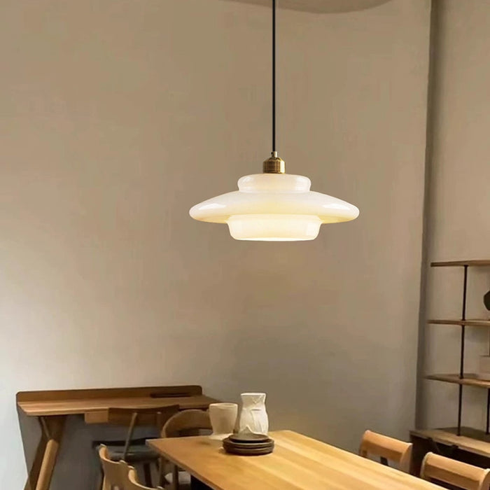 Weisse Glas Pendelleuchte Schweiz | Modernes Design & LED‑Akzentlicht