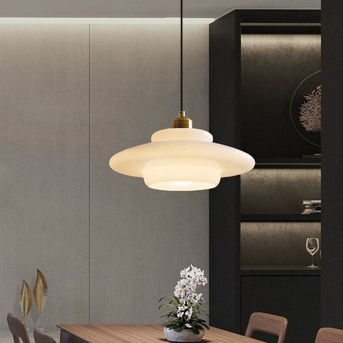 Weisse Glas Pendelleuchte Schweiz | Modernes Design & LED‑Akzentlicht