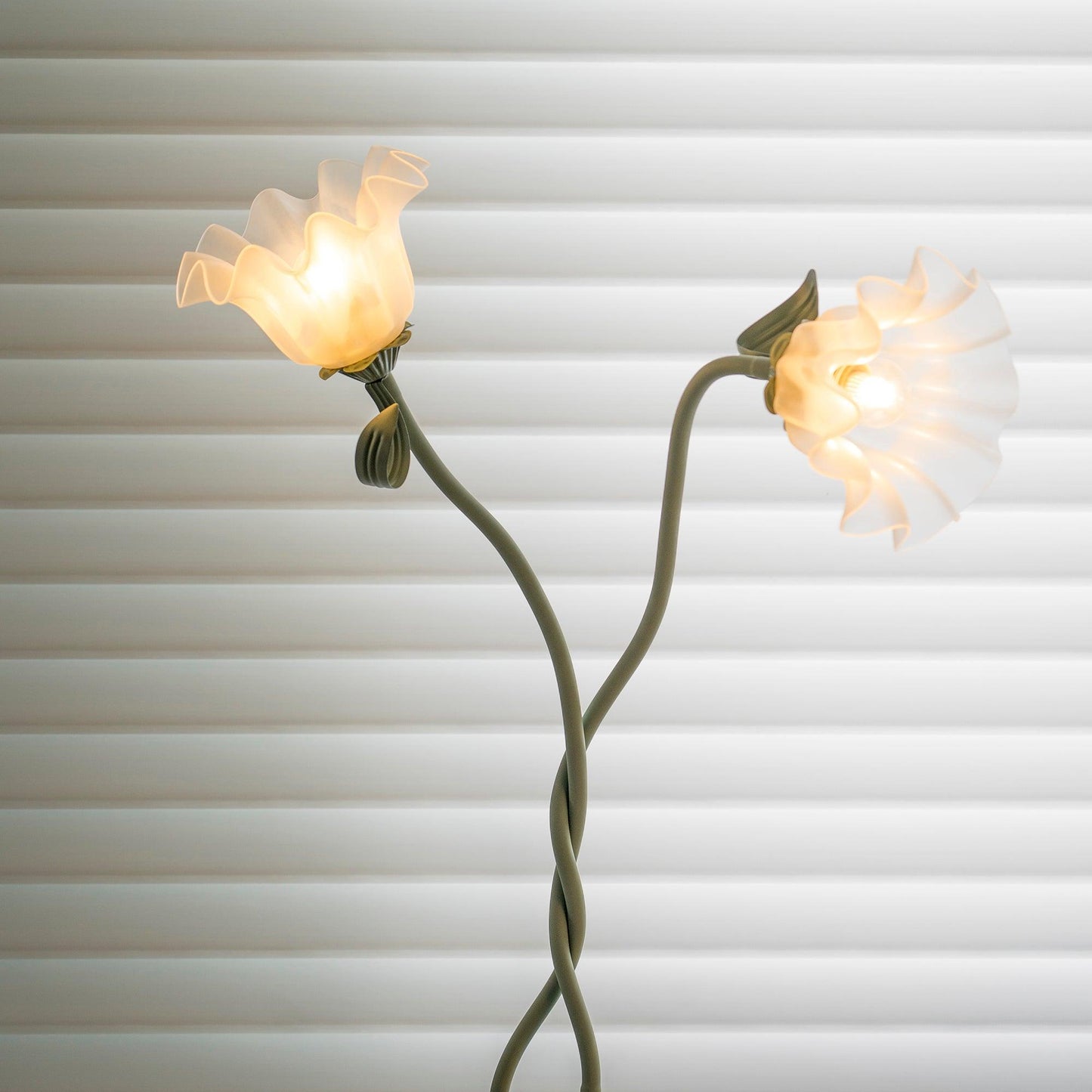 LED-Stehlampe Fürs Wohnzimmer | Blumenform