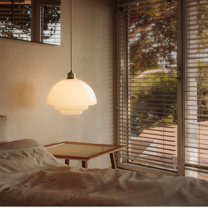 Weisse Glas Pendelleuchte Schweiz | Modernes Design & LED‑Akzentlicht