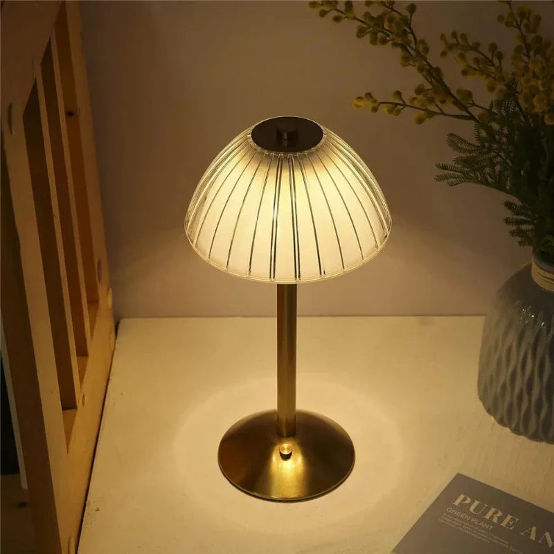 Kabellose Dreifarbige LED-Tischlampe mit Dimmfunktion | Flexibele Beleuchtung