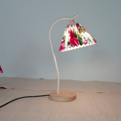 Minimalistische Tischlampe | Blumenform