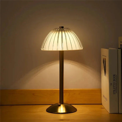 Kabellose Dreifarbige LED-Tischlampe mit Dimmfunktion | Flexibele Beleuchtung