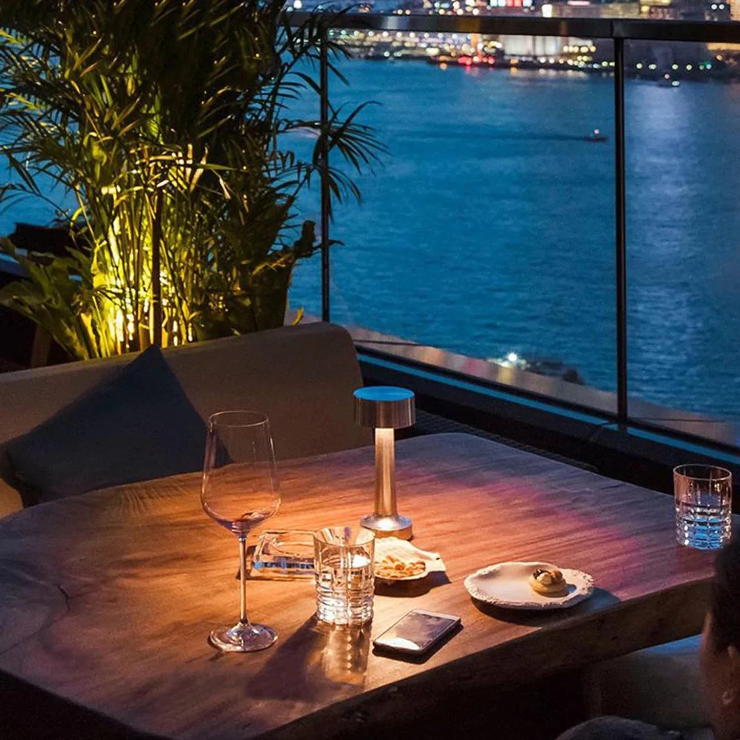 Kleine LED Tischlampe | Rundes Oberteil