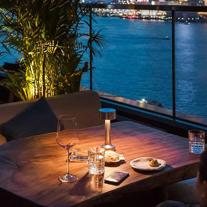 Kleine LED Tischlampe | Rundes Oberteil