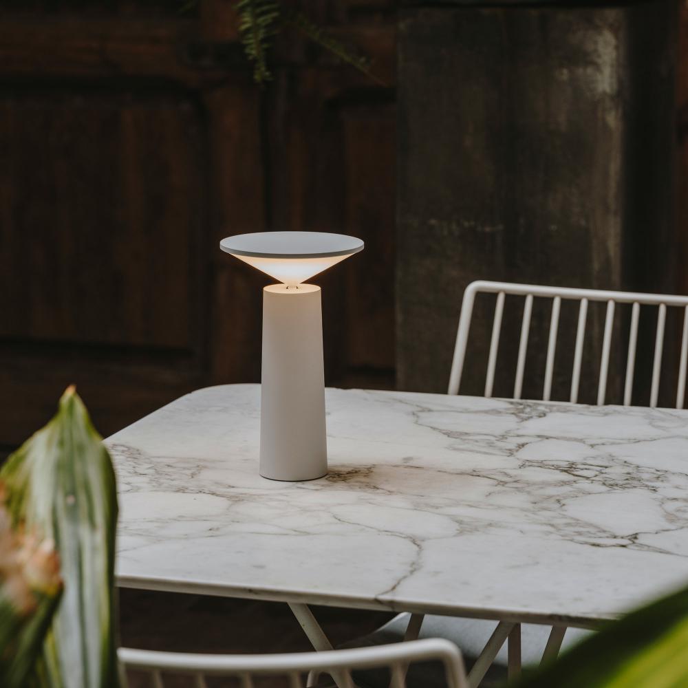 Tragbare Dimmbare LED Tischlampe | Flexibel & Kabellos Einsetzbar
