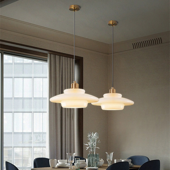 Weisse Glas Pendelleuchte Schweiz | Modernes Design & LED‑Akzentlicht
