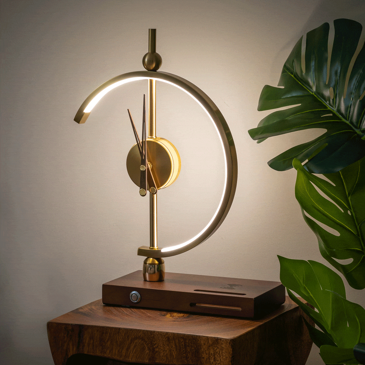 Luxuriöse Lampenuhr Schweiz – LED Nachttischlampe Mit Ladegerät