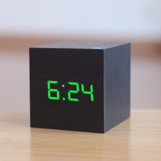 Digitaler Quadratischer LED-Wecker | Moderne Zeitmessung für Ihr Zuhause