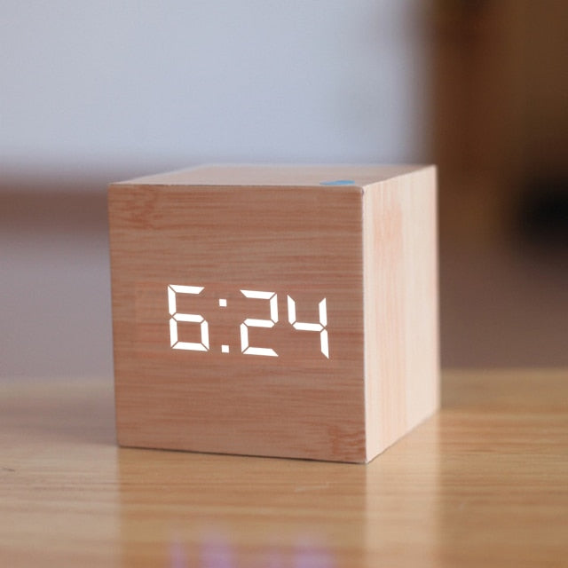 Digitaler Quadratischer LED-Wecker | Moderne Zeitmessung für Ihr Zuhause